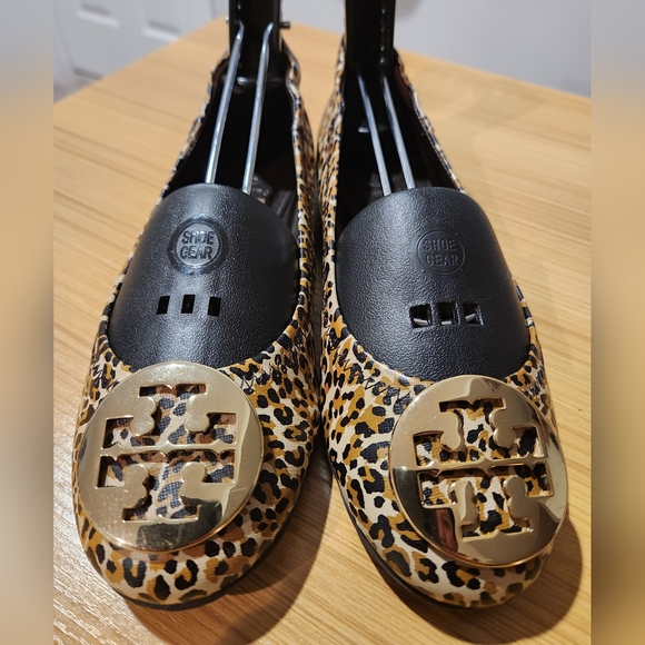Tory Burch Shoes - Tory Burch Leopard printed patent leather ballet flats Size 6